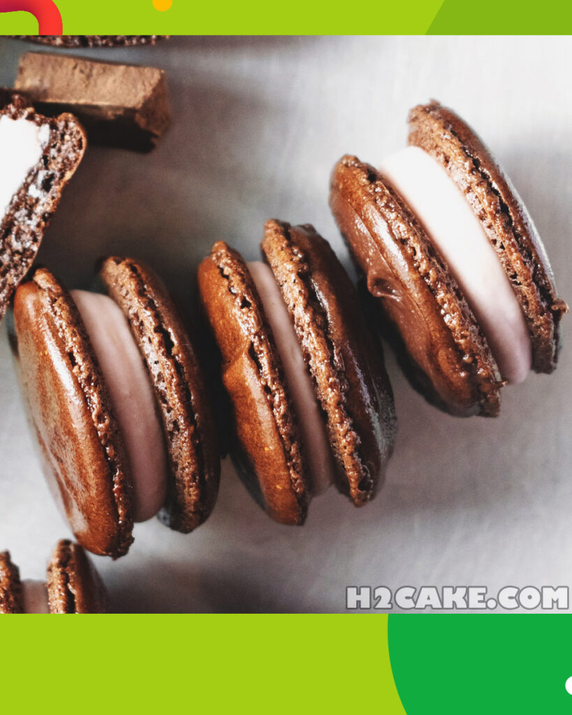 Black-Forest-Macarons-3